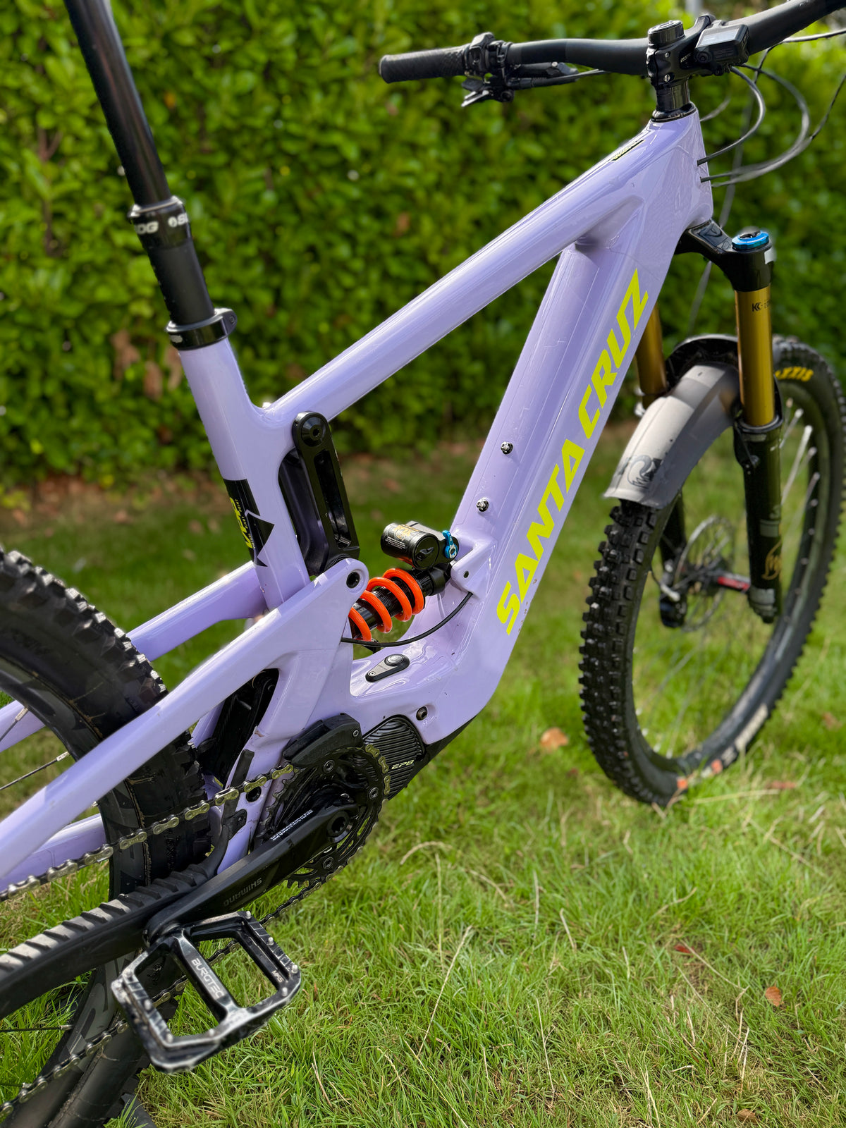 Santa Cruz Bullit CC MX | Large | Upgraded | Spare Battery