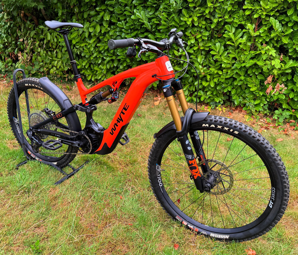 Whyte E180- RSX | Size Large | 90 miles |
