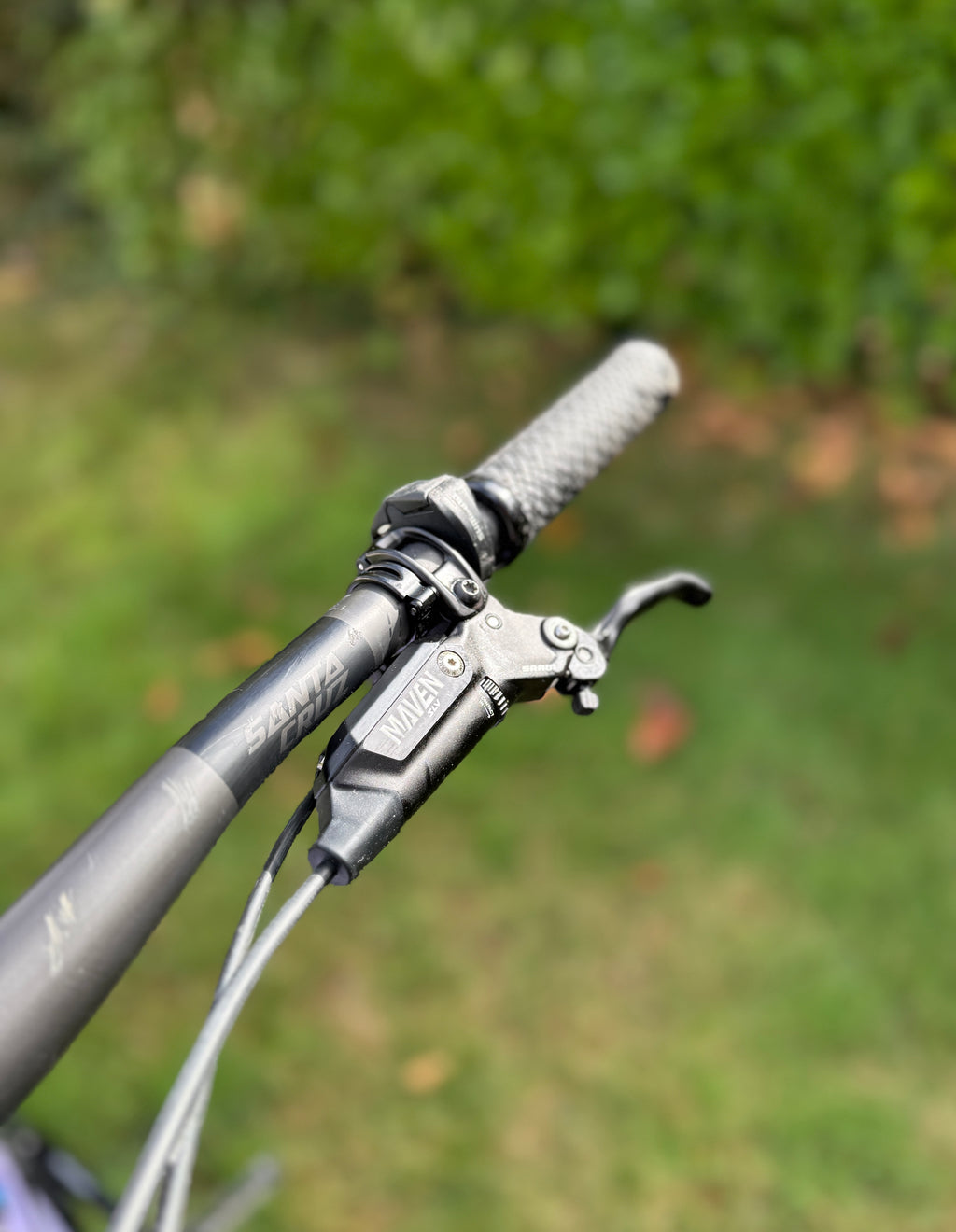 Santa Cruz Bullit CC MX | Large | Upgraded | Spare Battery