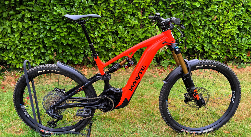 Whyte E180- RSX | Size Large | 90 miles |