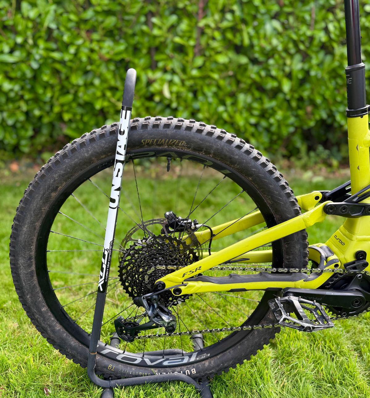Specialized Kenevo Expert | Medium | MASTERMIND TCU | LOW miles